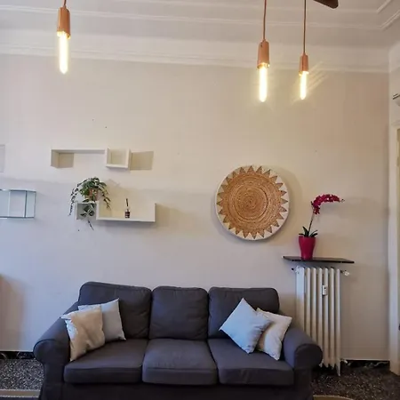 A Casa Di Luca Attico Di Design * Генуя